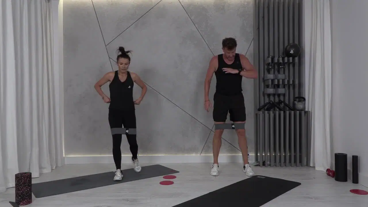 Kadr z treningu Cardio dla każdego - sprawność i tempo ze sprzętem