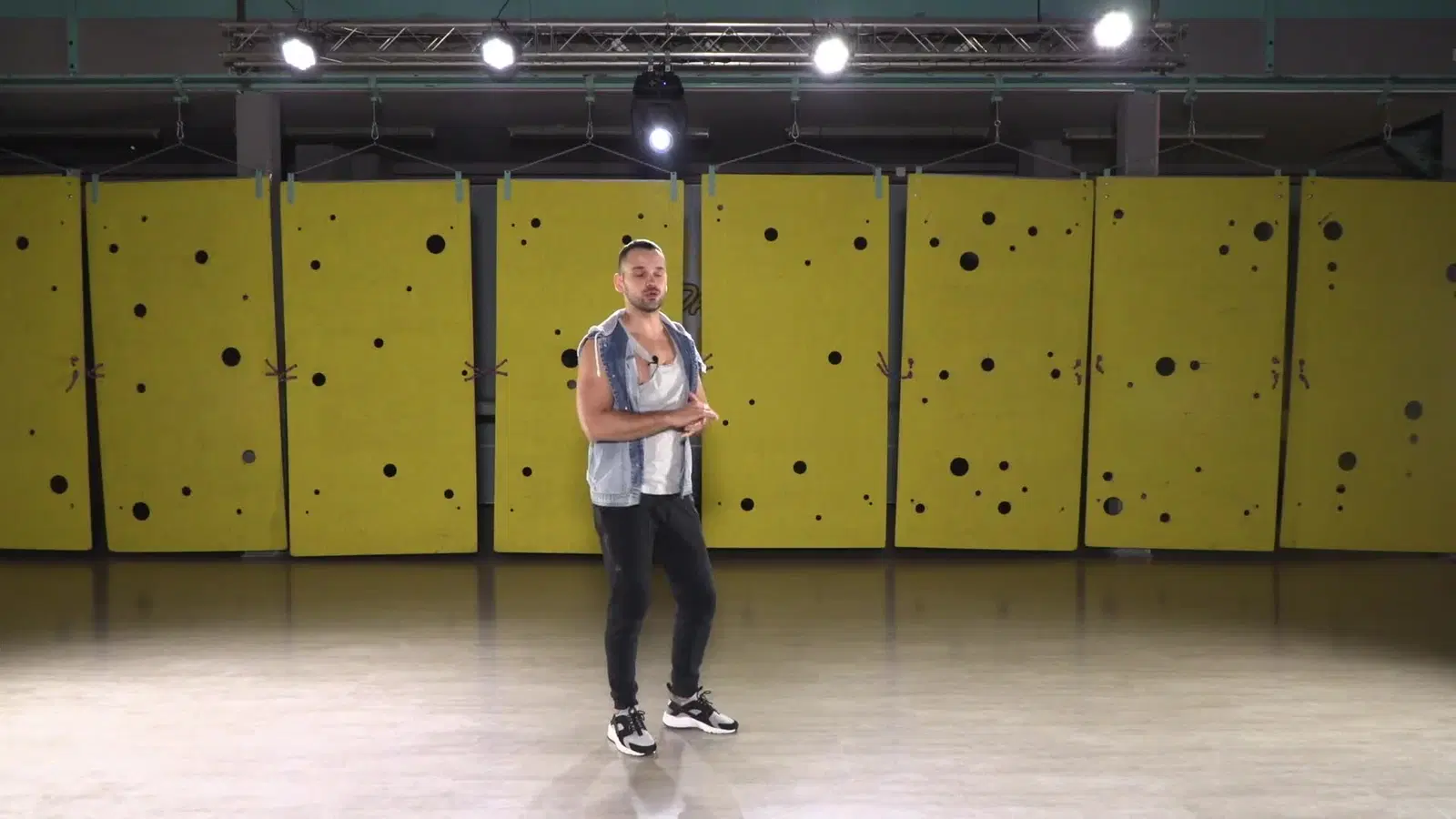 Kadr z treningu Fit Dance Mario - cardio funkcjonalne
