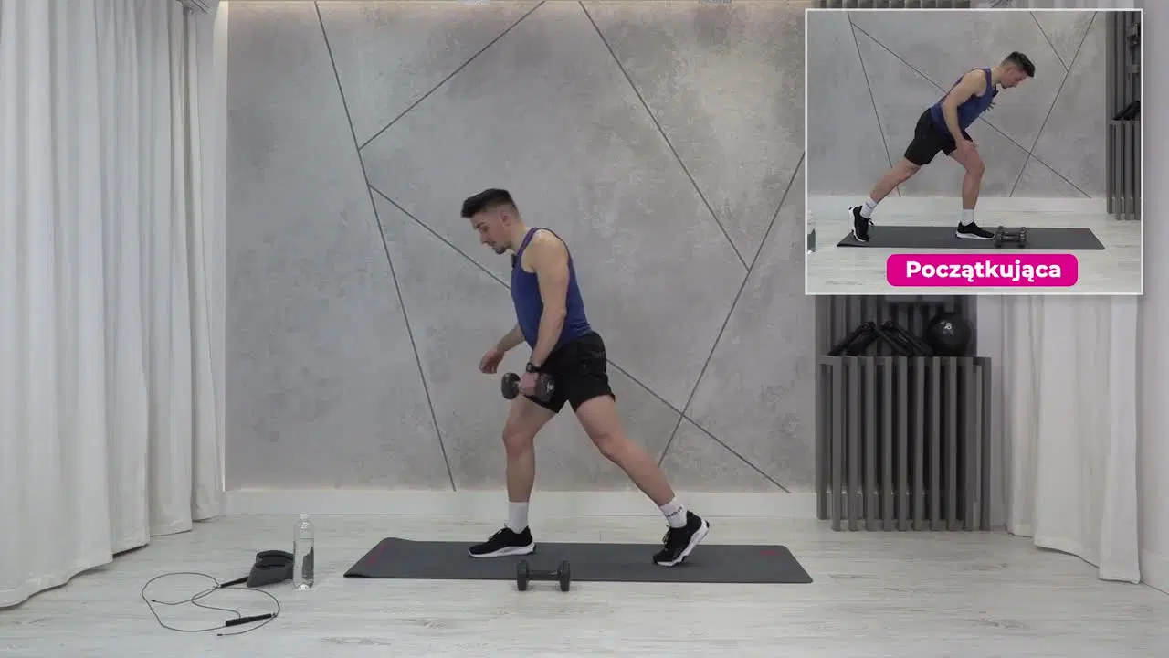 Kadr z treningu Crossfit w domu - crossfit funkcjonalny ze sprzętem