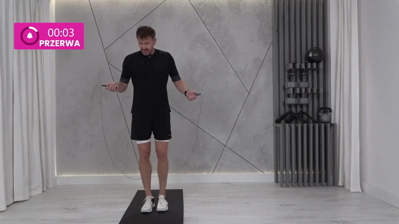 Kadr z treningu Skakanka Cardio z Dawidem - dynamiczne cardio