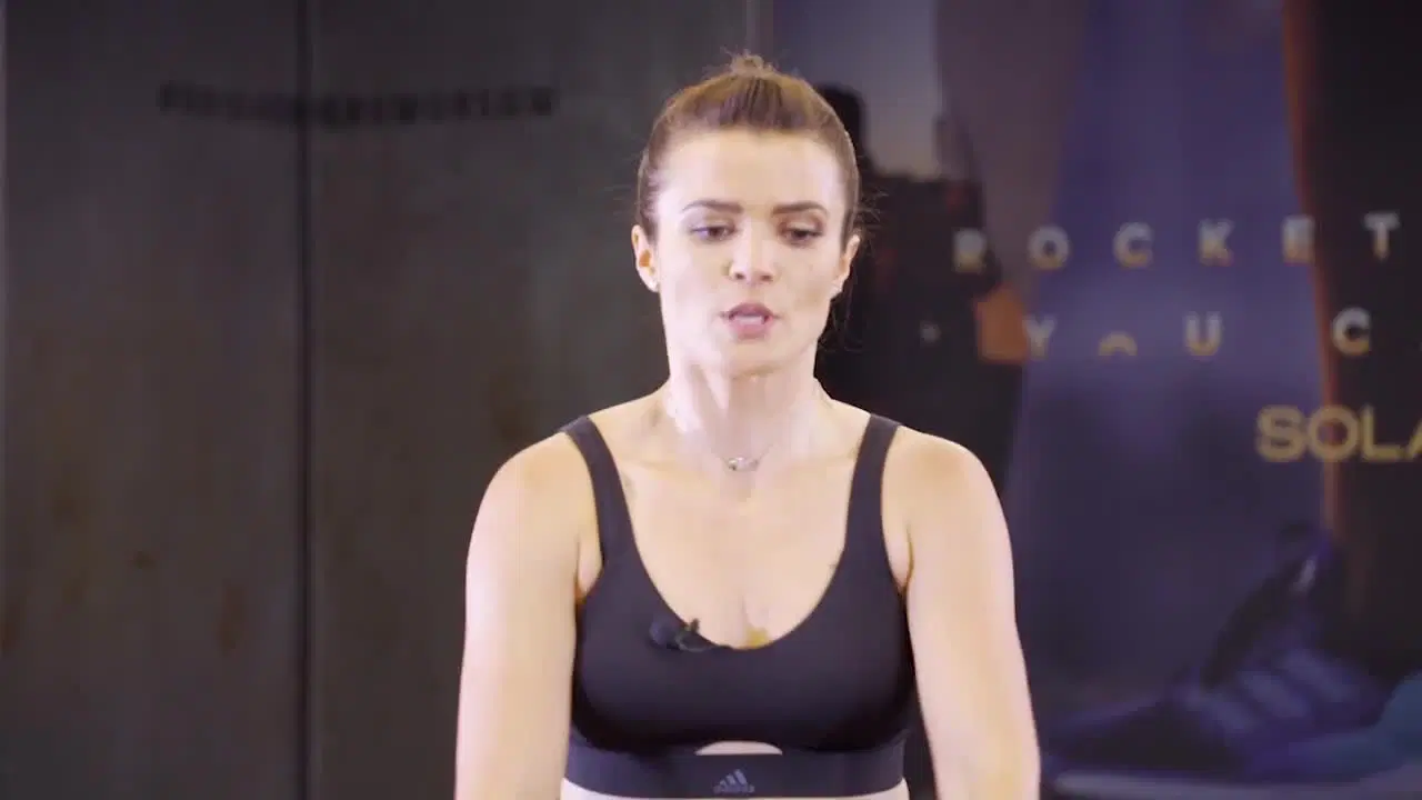 Kadr z treningu Sexy pupa siłowo-interwałowy