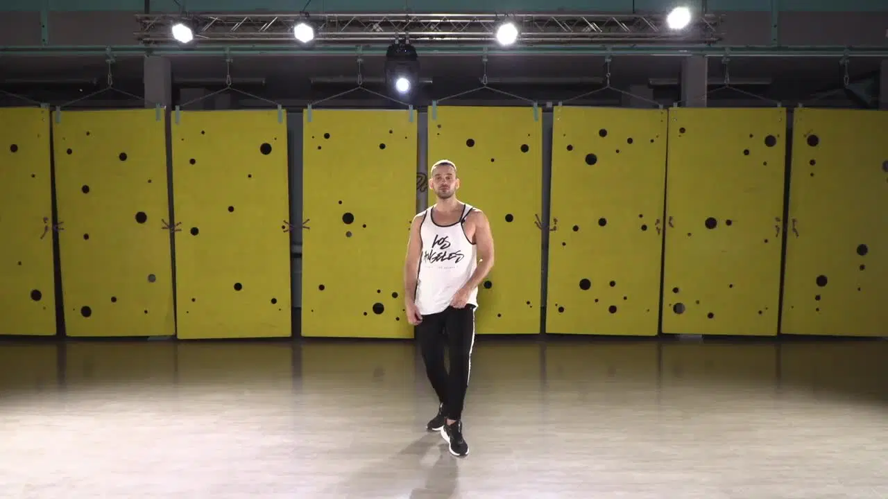 Kadr z treningu Fit Dance Mario - cardio w równym tempie