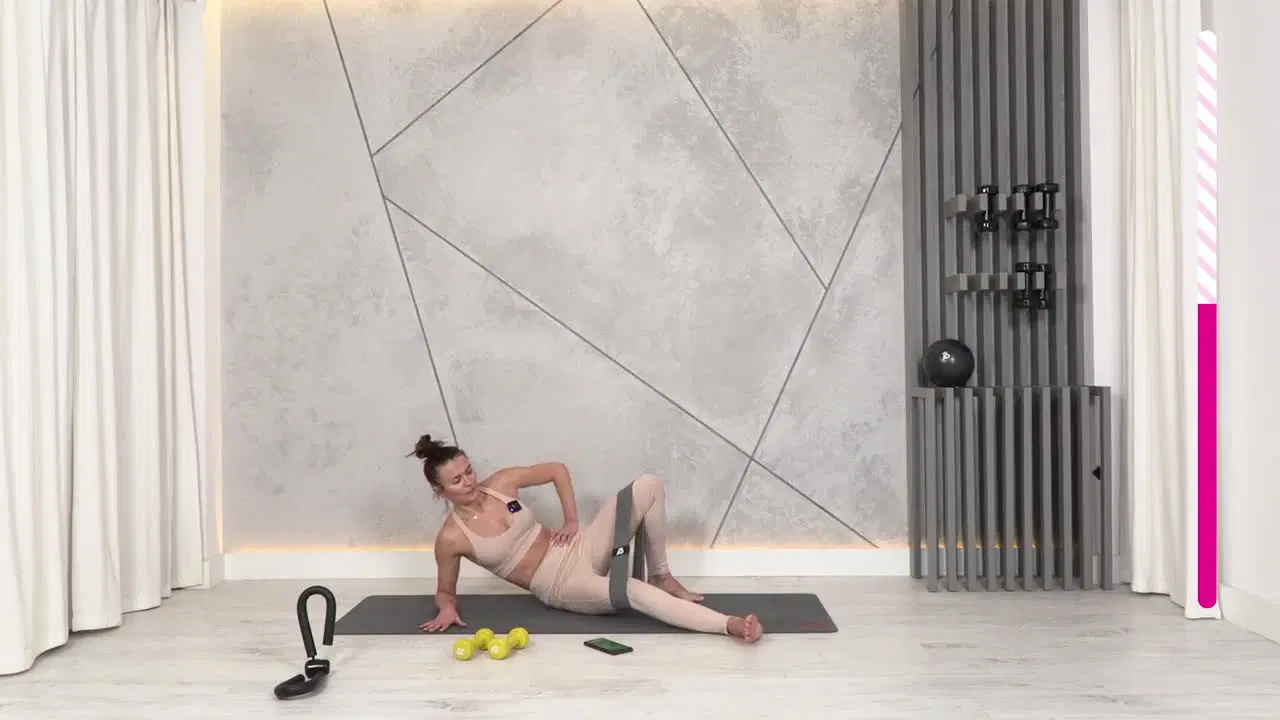 Kadr z treningu Pełna sesja cardio - core, nogi i pośladki z ciężarkami i agrafka