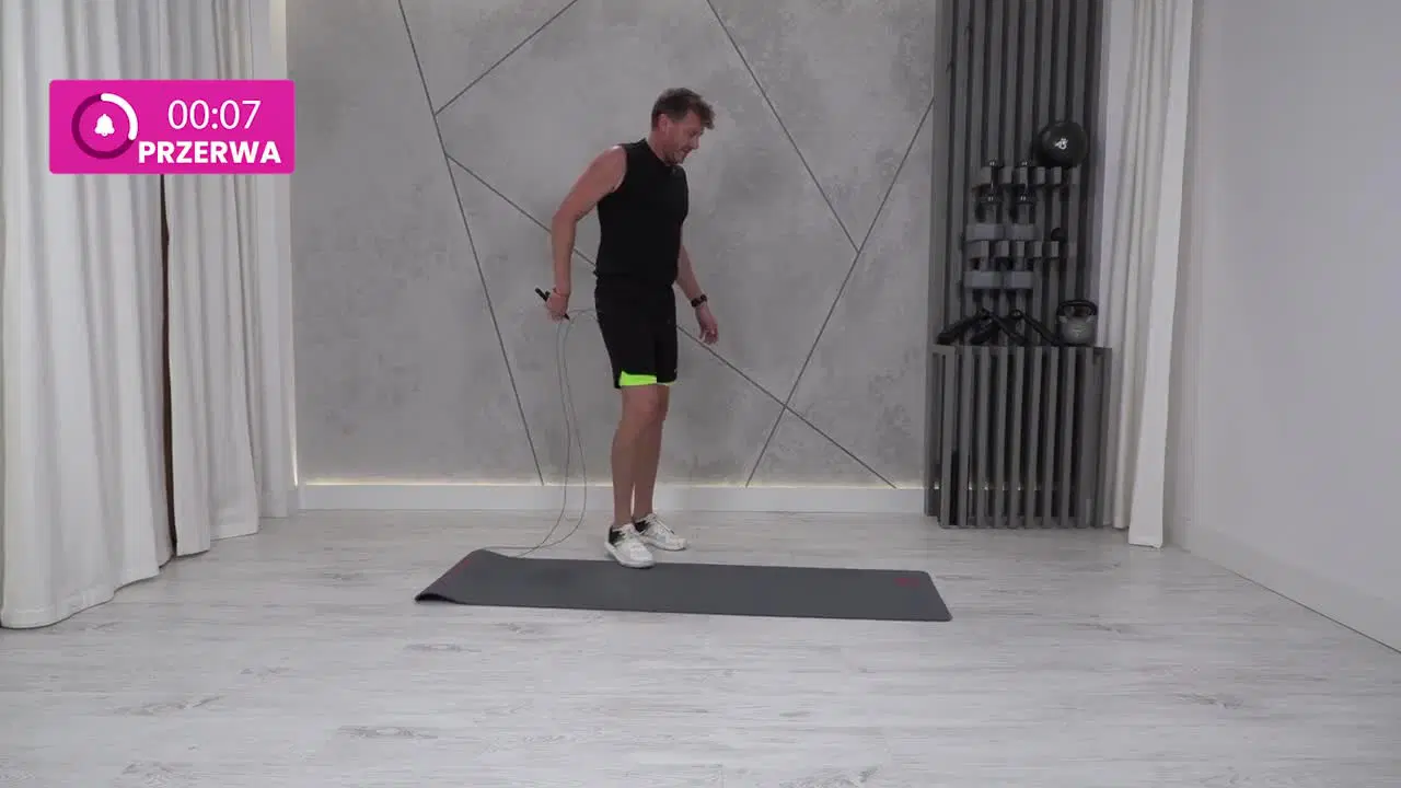 Kadr z treningu Skakanka Cardio z Dawidem - koordynacja i kondycja
