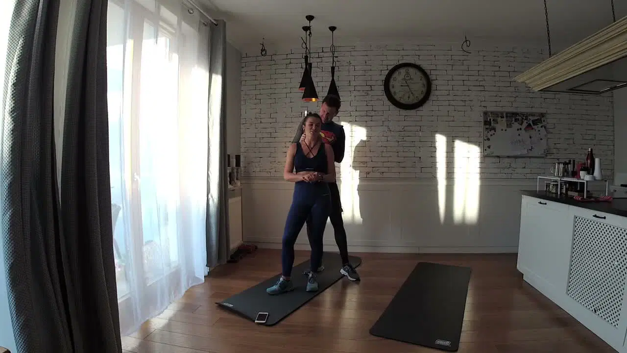 Kadr z treningu Body Killer z Hip Bandem - moc i tempo
