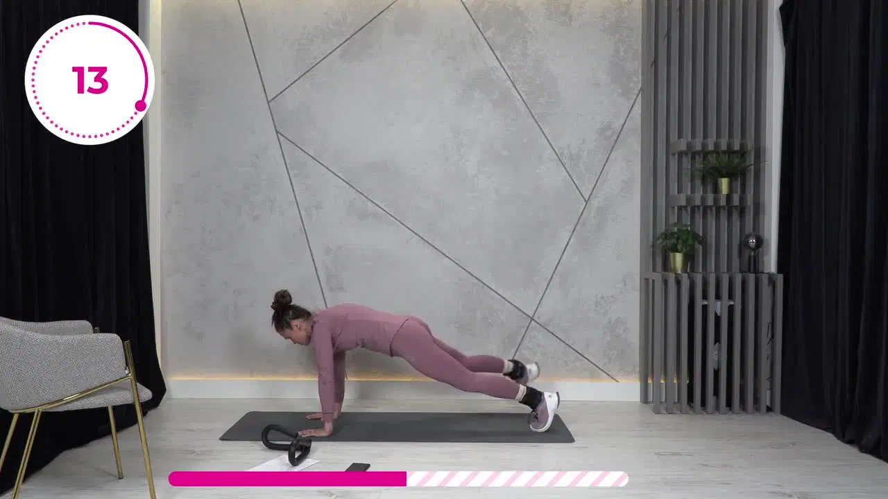 Kadr z treningu Modelujące i wyszczuplające uda - cardio i stabilizacja