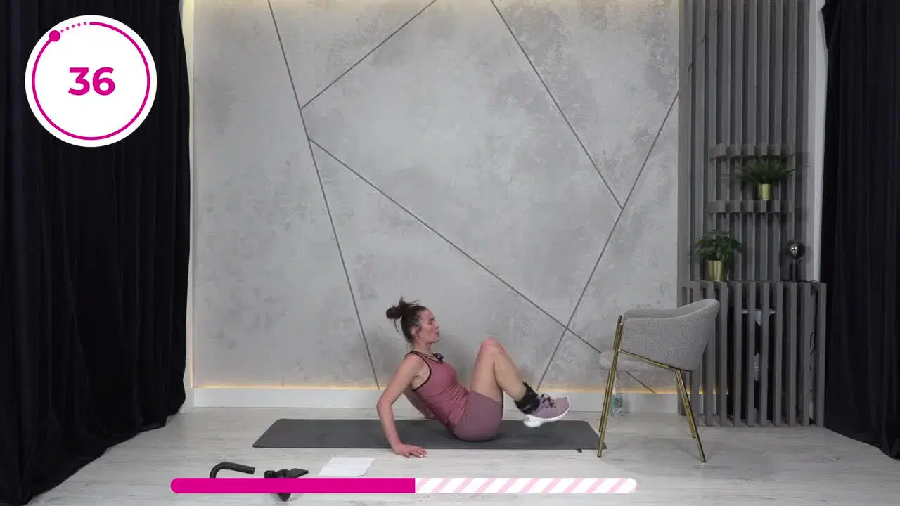 Kadr z treningu Modelujące i wyszczuplające uda - cardio funkcjonalne