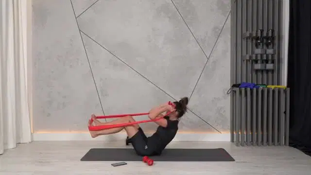 Kadr z treningu 25 minutowy trening ABS ze sprzętem - stabilizacja pod obciążeniem